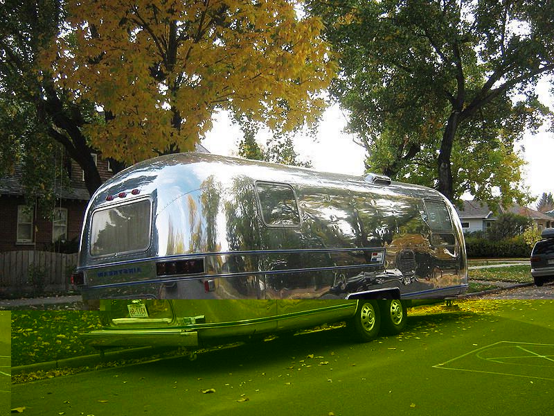 Жилой фургон: путешествие, не выходя из дома