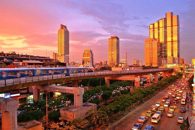 Как обезопасить людей на пешеходных переходах?