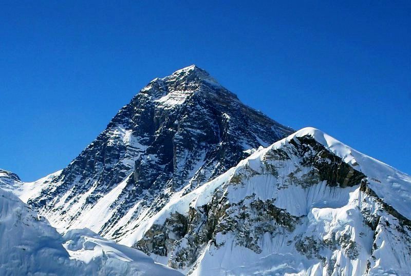 Пять мест, которые надо посетить, путешествуя по Эвересту.